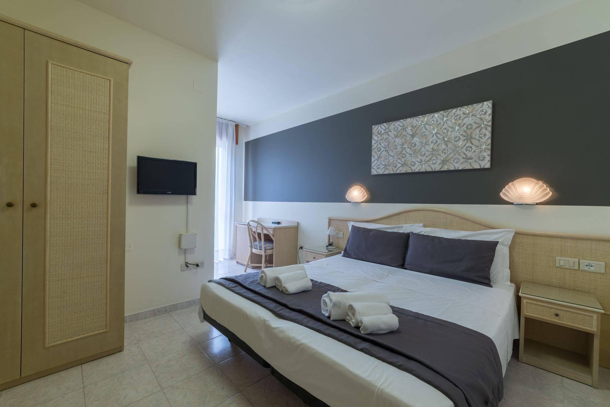 Hotel Airone Bibione Esterno foto
