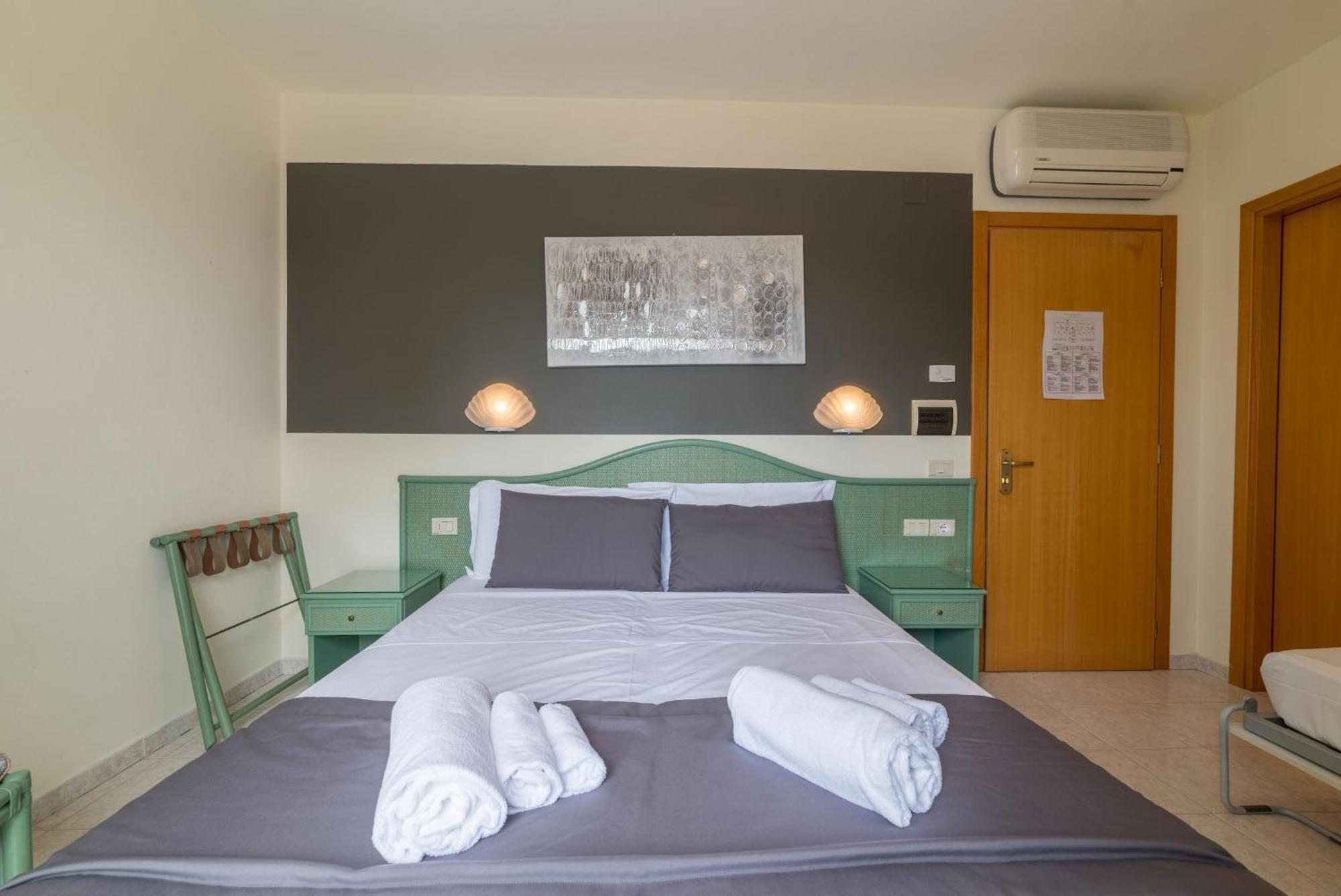 Hotel Airone Bibione Esterno foto